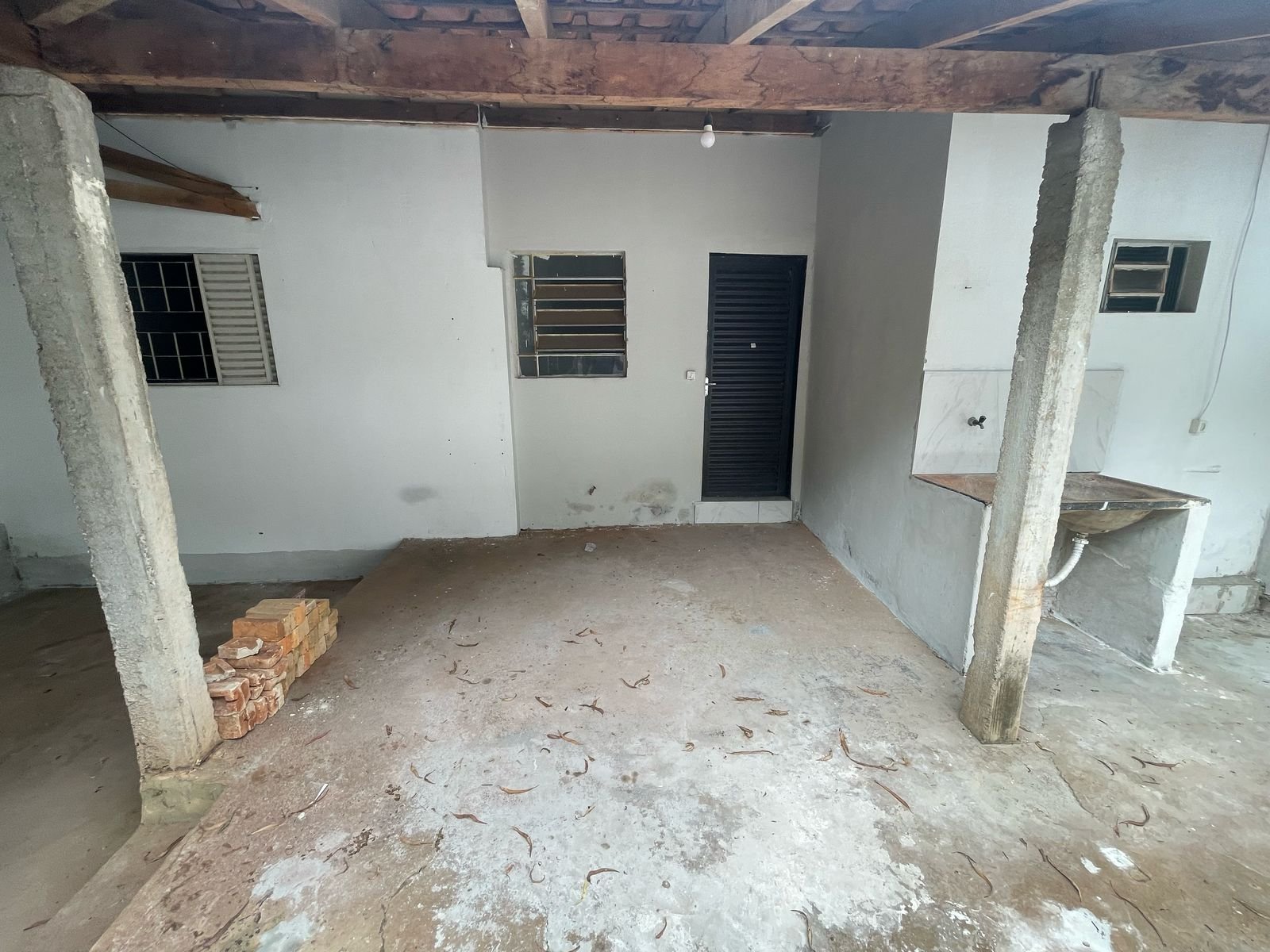 aluga-se imóvel em Araranguá. no bairro Junqueira de Andrade