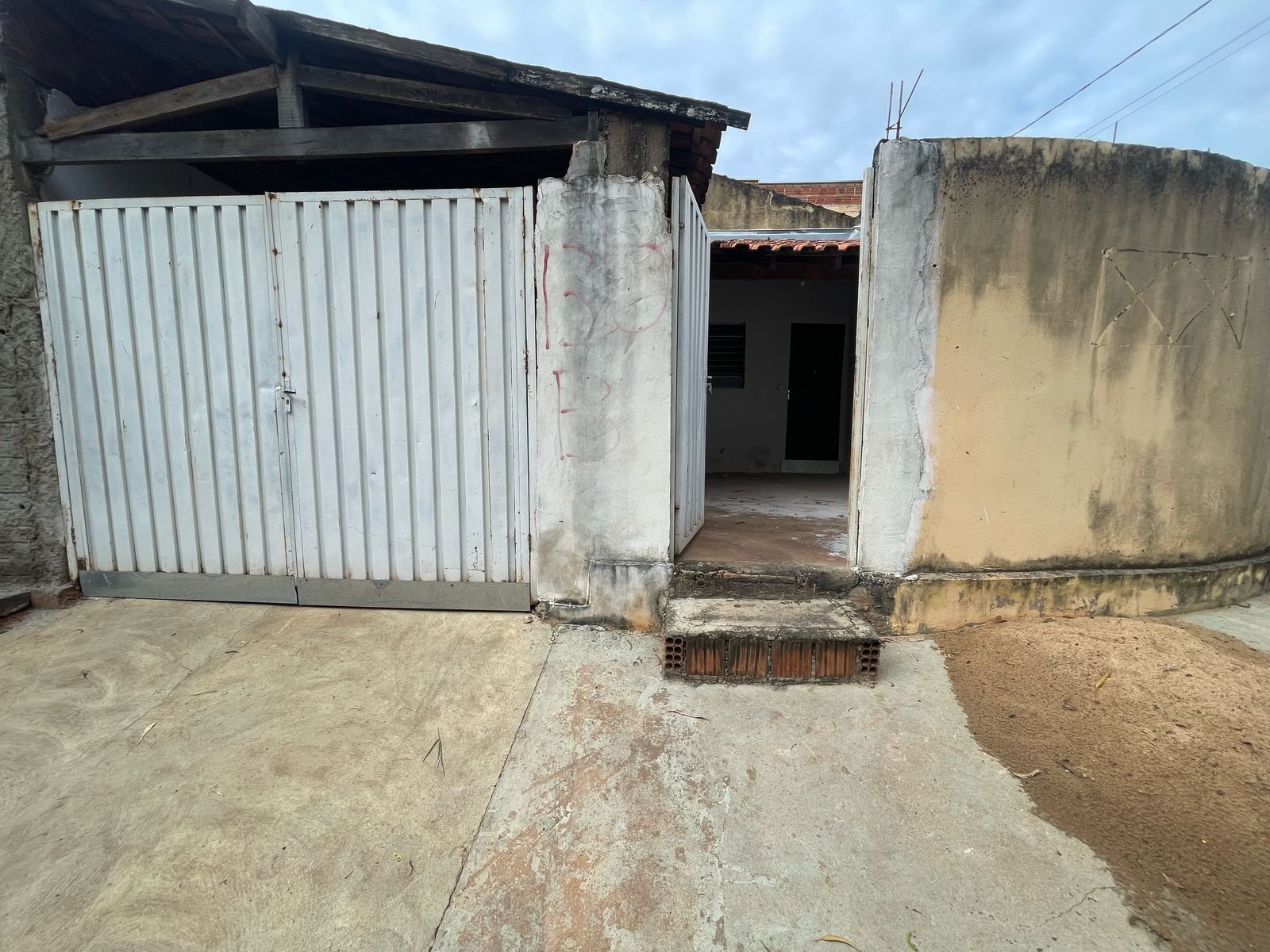 aluga-se imóvel em Araranguá. no bairro Junqueira de Andrade