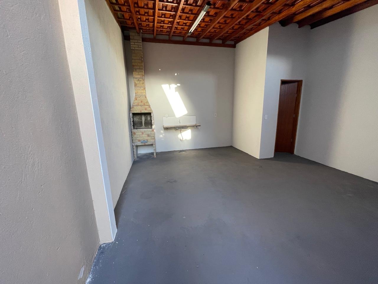 vende-se casa em aracangua.no bairro santa clara