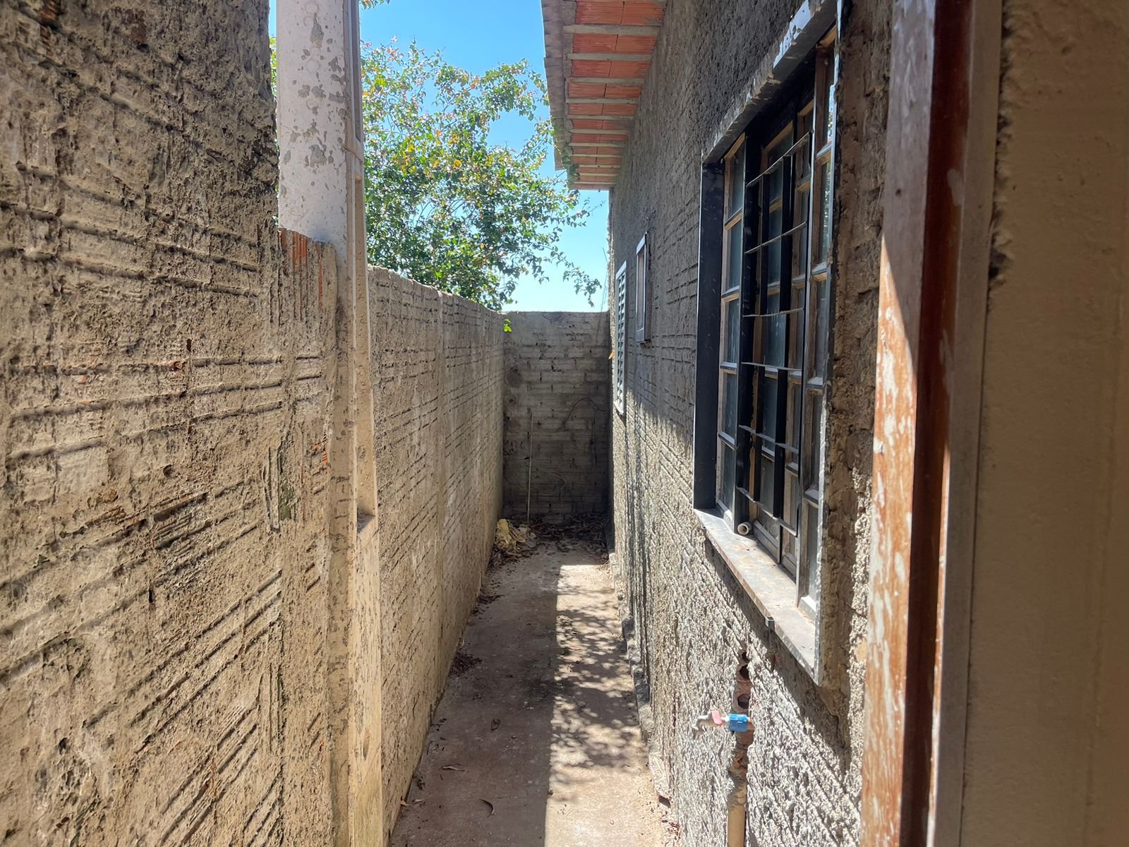 aluga-se imóvel em Aracanguá. no bairro Junqueira de Andrade